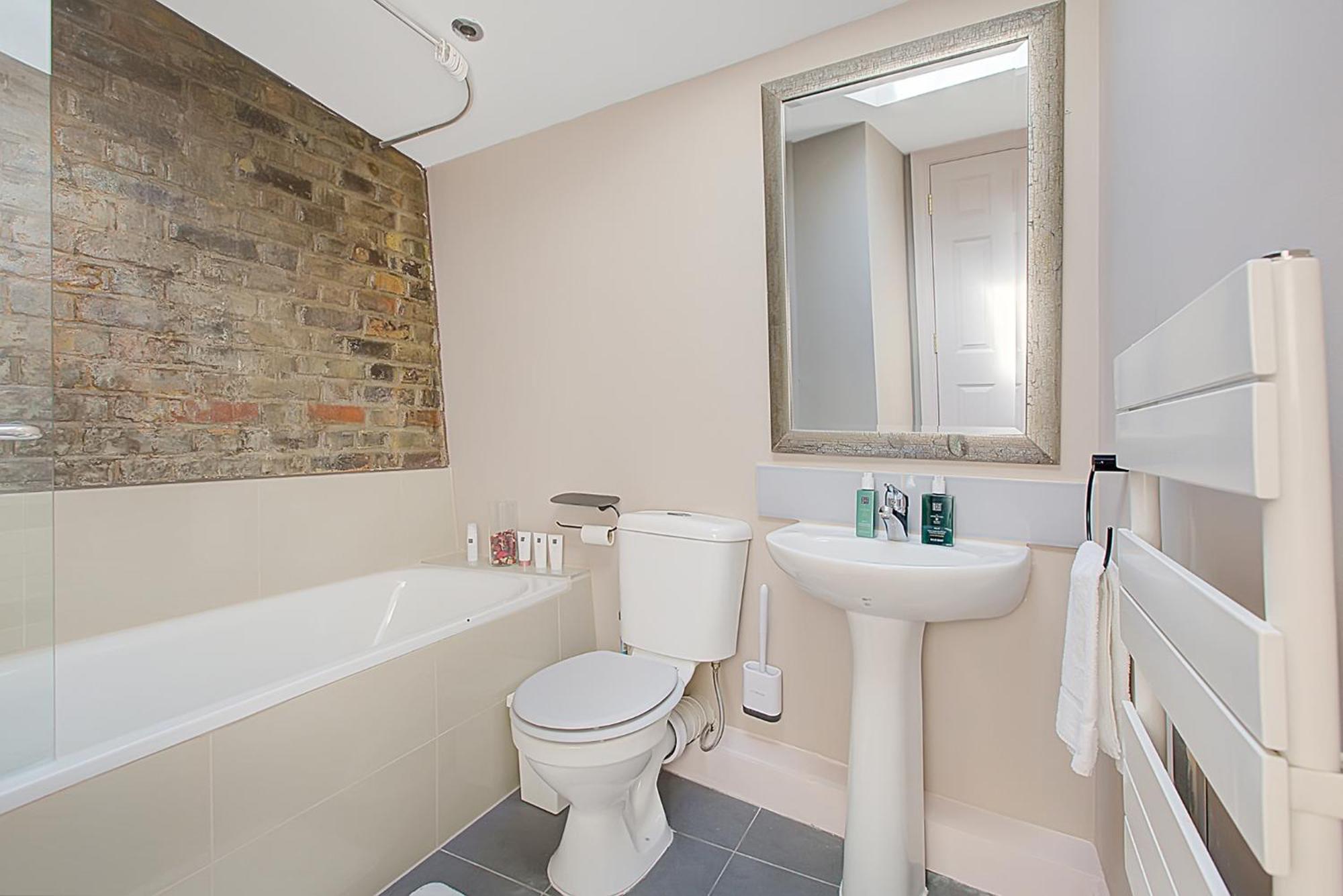 Old Street Iconic Warehouse Style 4 Bedroom 2 Bath House Prime Central London Location Екстериор снимка